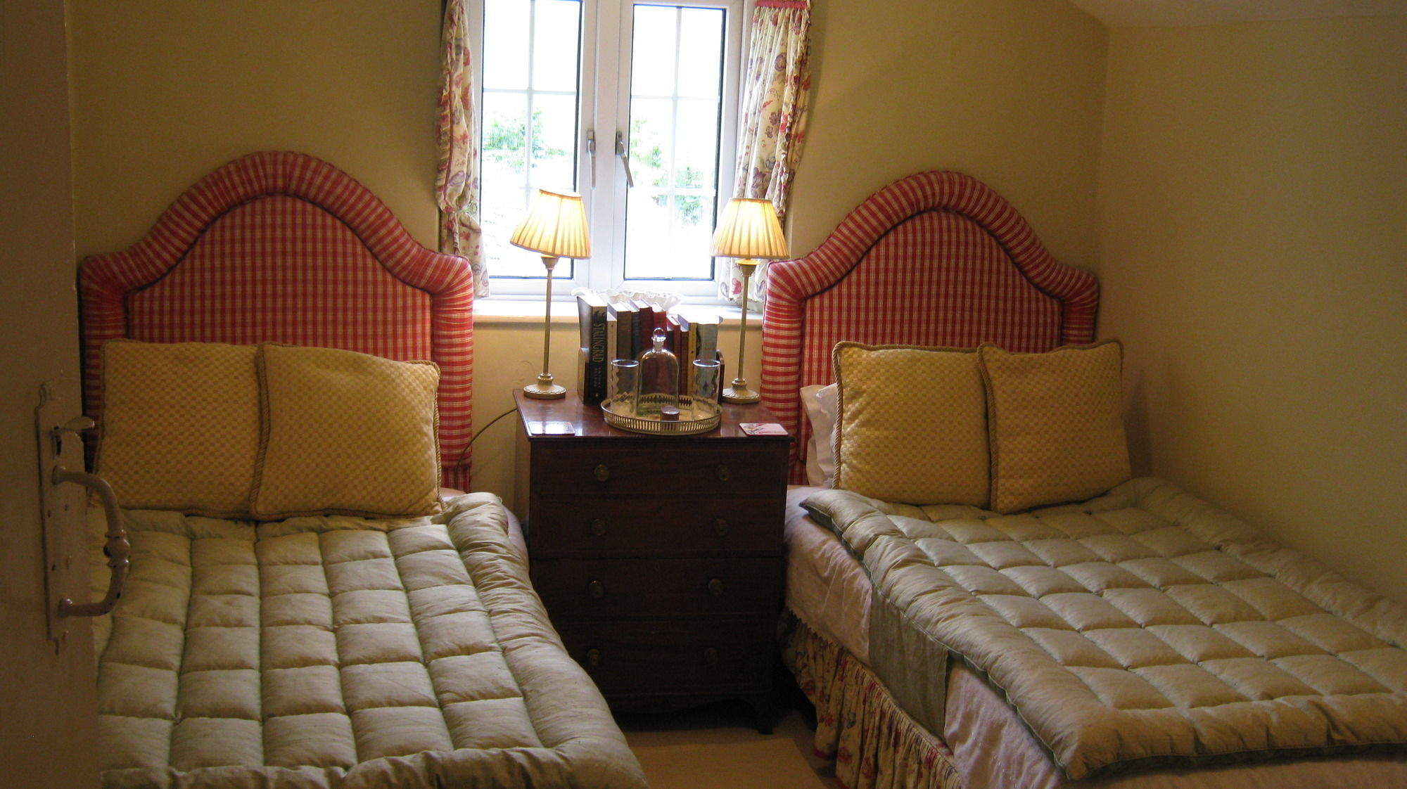 Hollamoor Farm Bed & Breakfast บาร์นสเตเปิล ภายนอก รูปภาพ